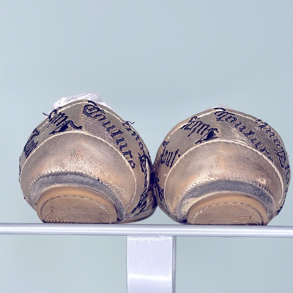 Juicy couture gold ballet flats w black juicy writing - Picture 9 of 10